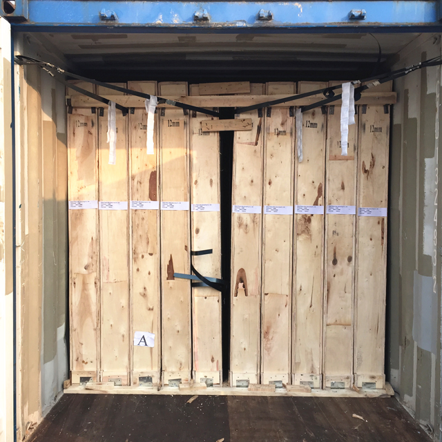 Закаленное ламинированное стекло Lake Blue для окон