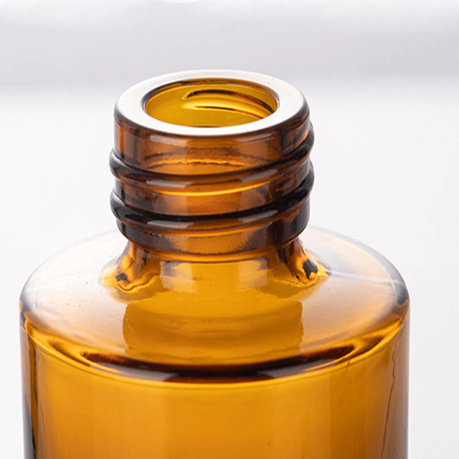 Brown Amber Essential Oil Solution Flat Shoulder Bottle with Rubber Dropper