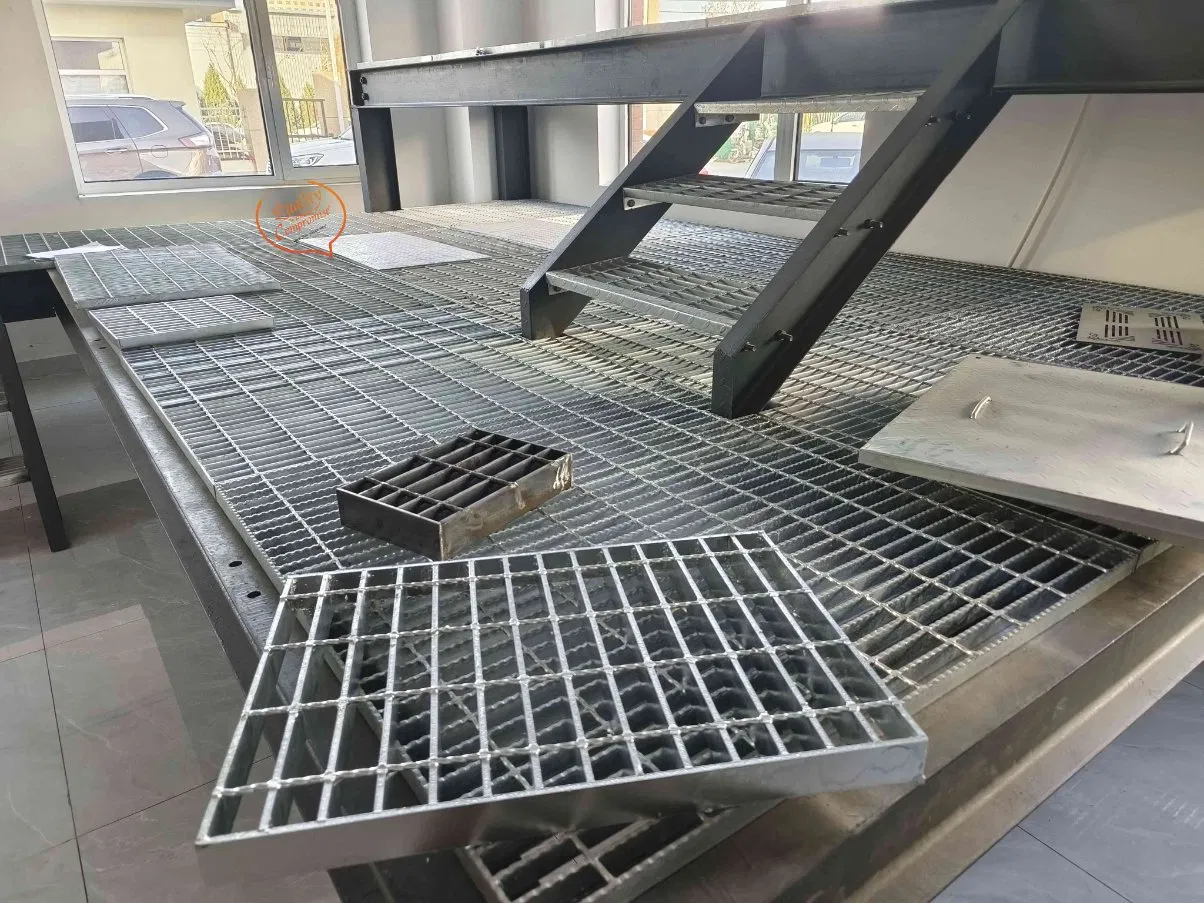 Galvanized Steel Driveway Floor Bearing Bar Grid Smooth Serrated Grating Hot Sale in Burundi