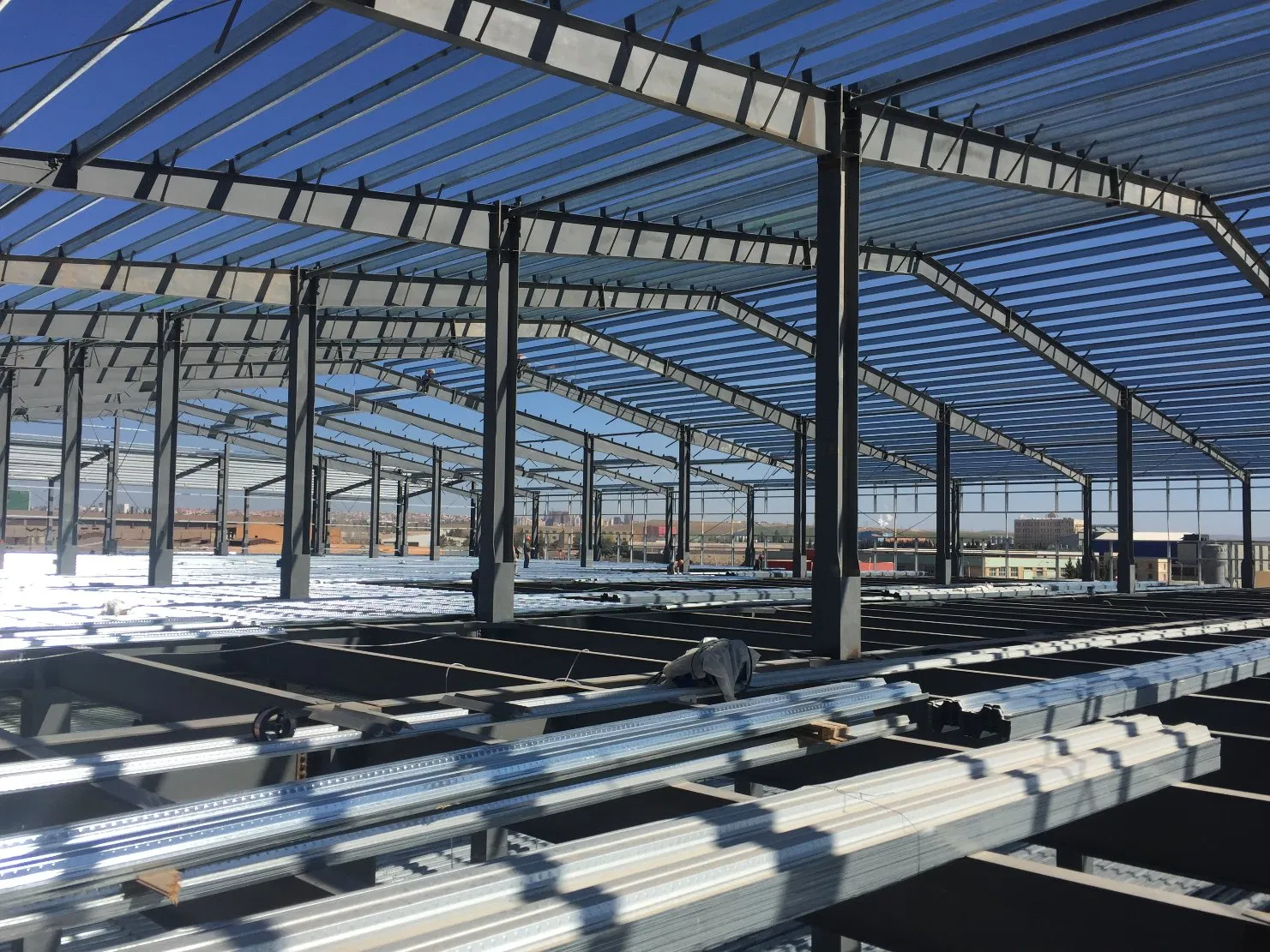 Professional Manufacturer Easy Install Steel Sheet Prefabricated Workshop