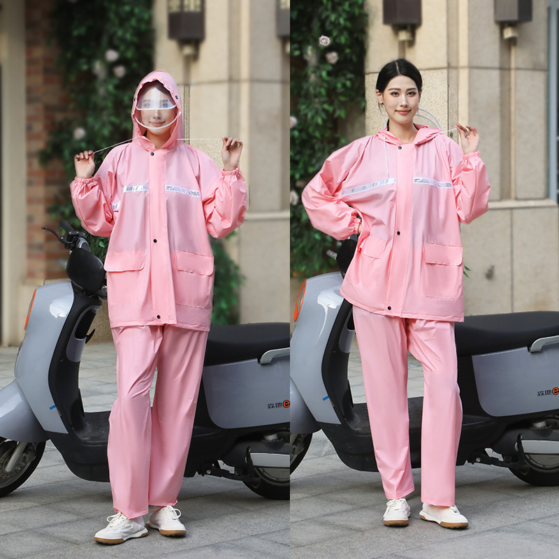 High Quality Motorcycle Rainsuit for Night Riding and Enhanced Protection