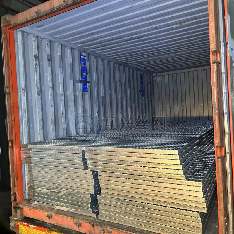 Factory Manufacturing Hot Dipped Galvanized Carbon Steel Metal Bar Grating Anti-Rust Water Drainage Steel Grating for Trench Drain Cover