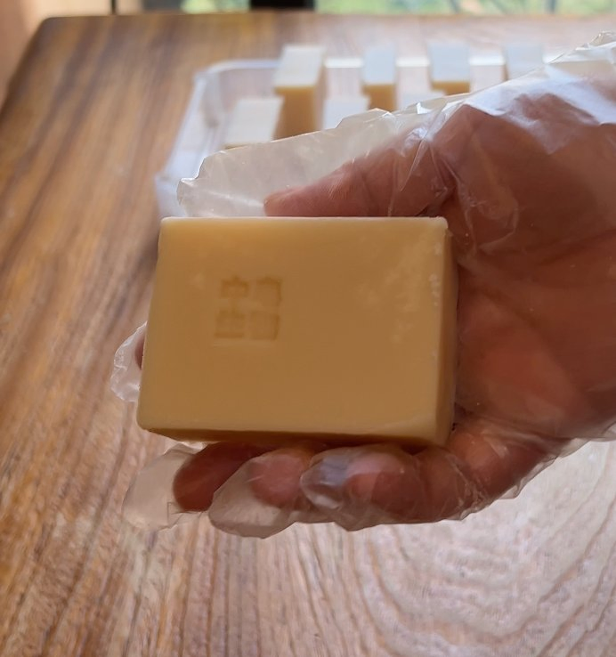 Bespoke Natural Plant Extract Scented Shampoo Soap