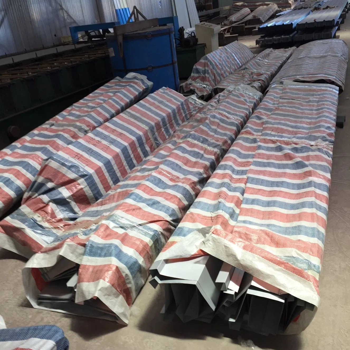 China Cheap Building Material Metal Panel Insulated Steel Structure Cold Storage Warehouse