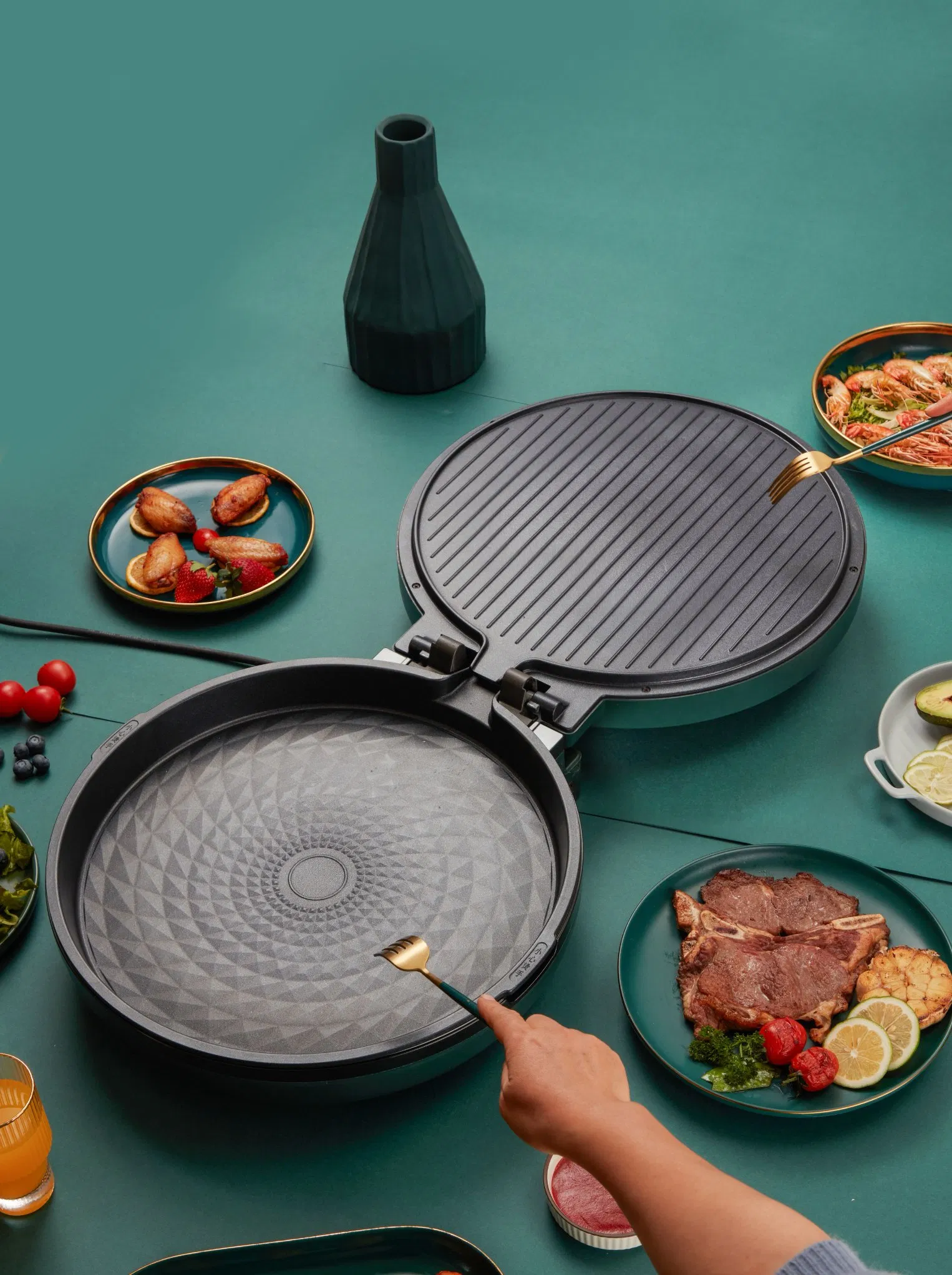 Electric Pizza Maker with Easy to Clean Non Stick Plate 40cm