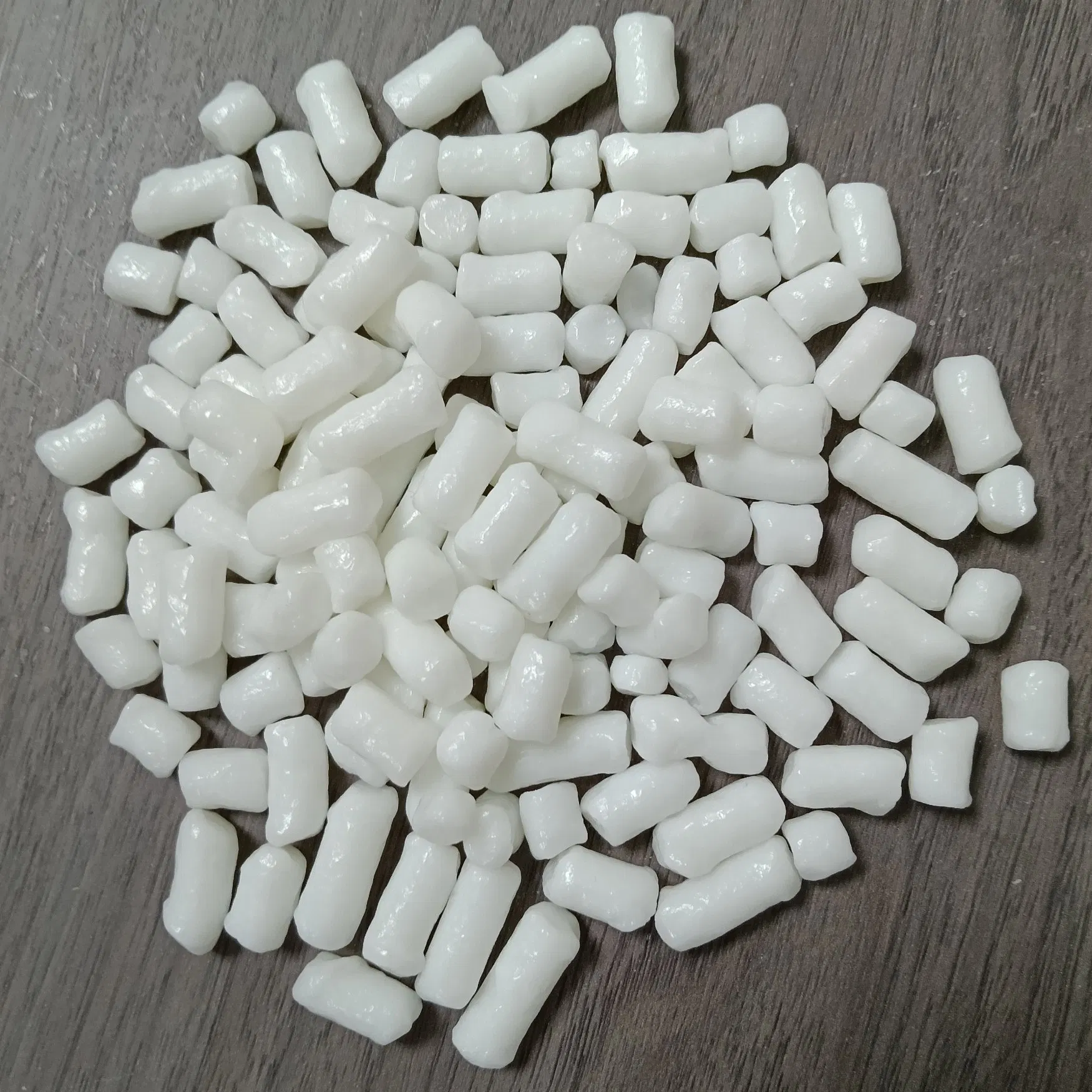 Factory Price 25kg/Bag White Soap Noodles 8020 for Cleaning