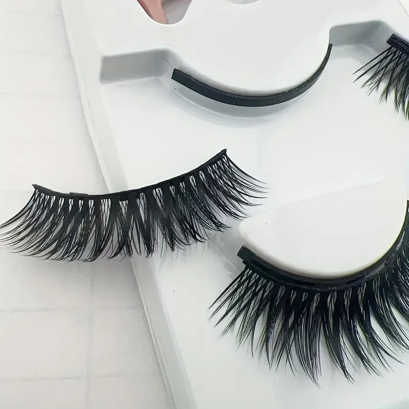 Magnetic Eye Lash Set with Eyeliner Natural Curl C Type, No Glue Required, Cat Eye Effect with Tweezers