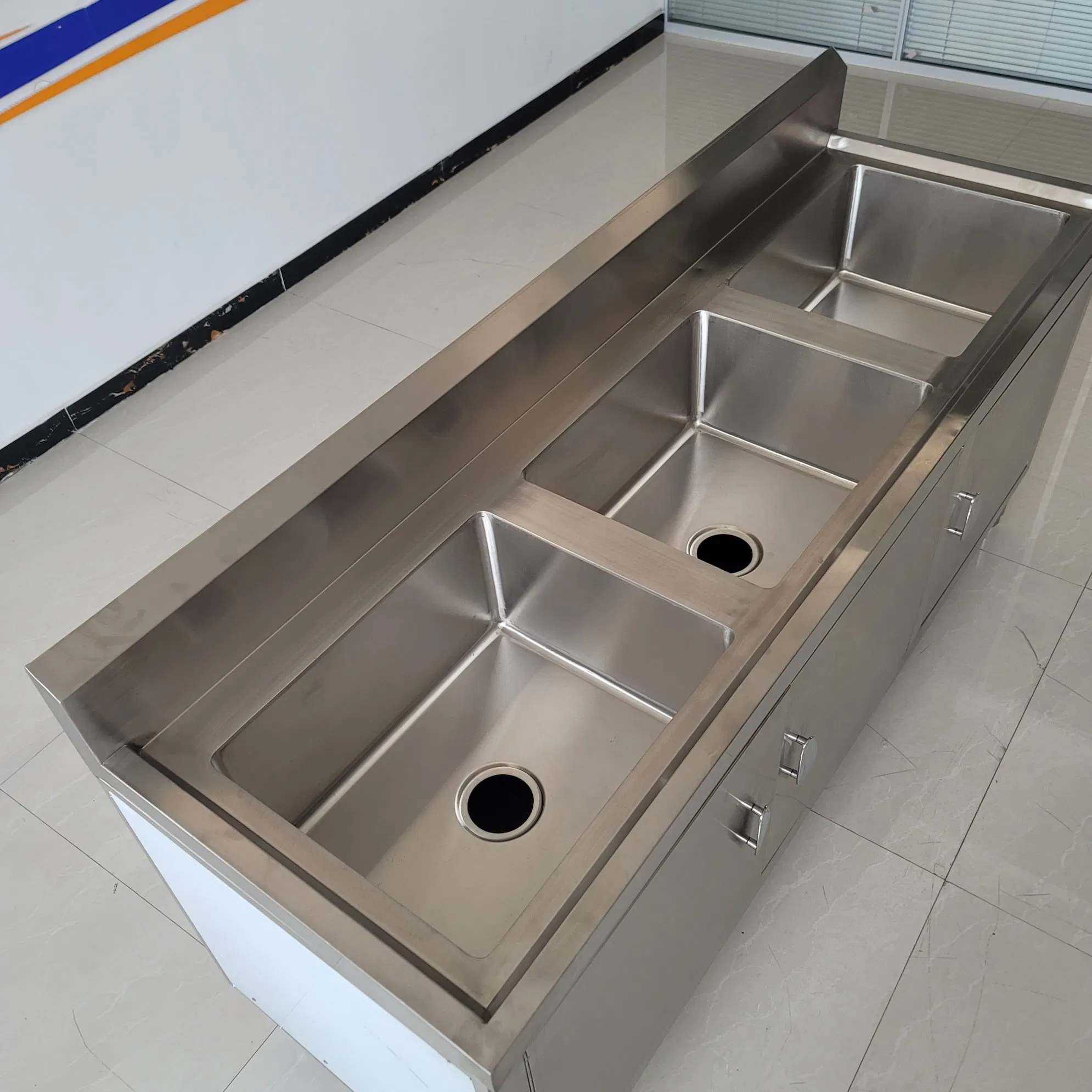 Commercial Kitchen Equipment Freestanding Stainless Steel Faucet Sink for Vegetable Wash Food