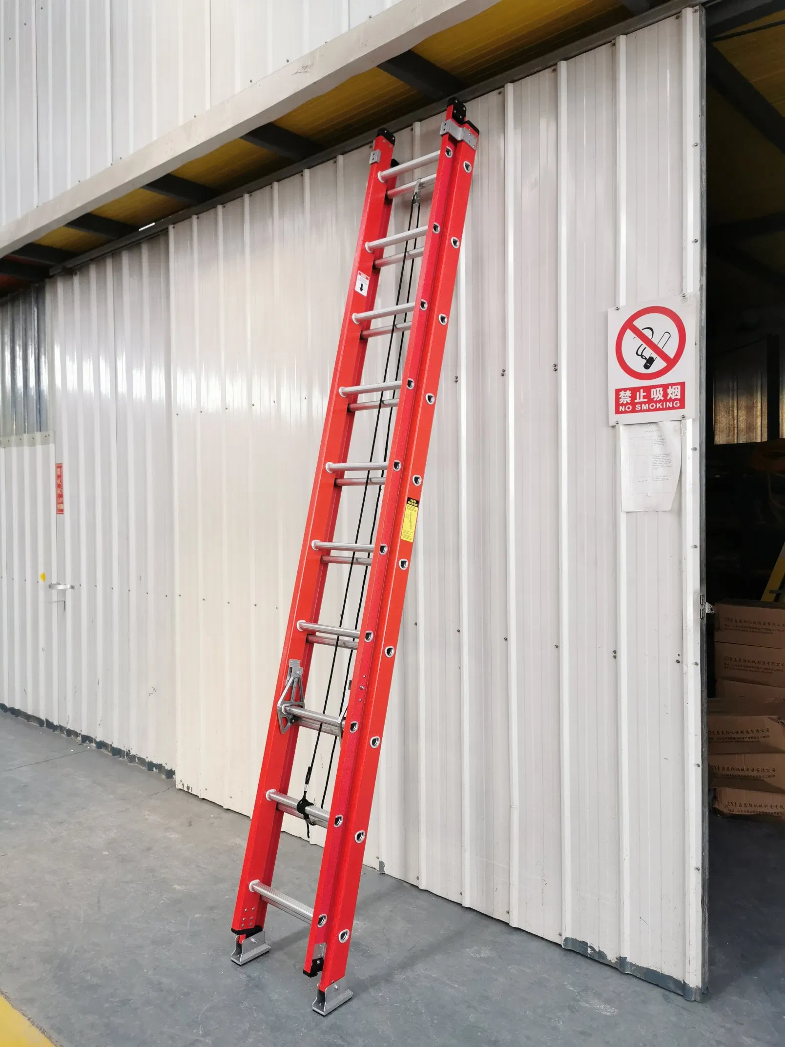 Escalera Telescopica De Fibra De Vidrio/ Fiber Glass Telescopic Ladder Manufacturer in China