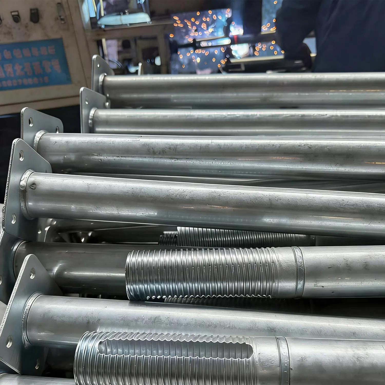 S235jr Q235 DIN En1065 Electro-Galvanized Light-Duty Shoring Adjustable Steel Prop Scaffolding