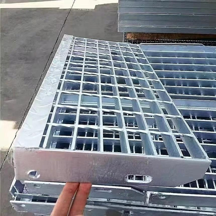30X3mm Catwalk Hot DIP Galvanized Metal Bearing Bar Grid Steel Bar Grating for Treads Trench Drainage Cover