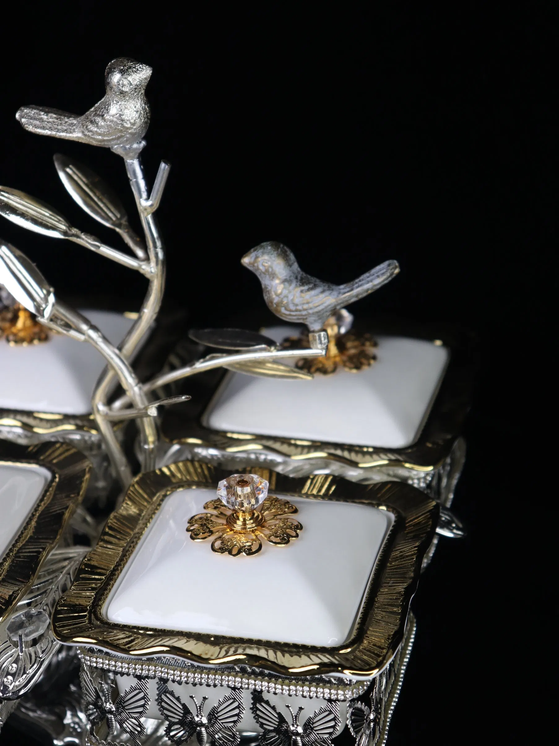 Home Ornament Gold-Plated Iron Frame with 4 Square Ceramic Bowl
