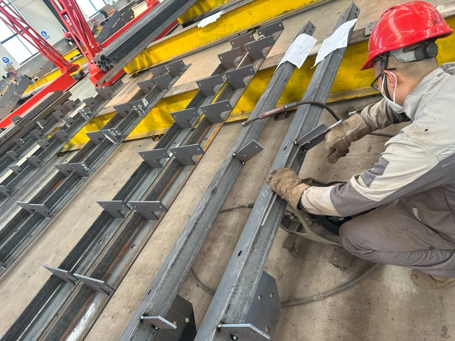 Portal Frame Building Kit Pre-Fabricated Universal Beams Ubs and Columns Ucs Hot DIP Galvanised