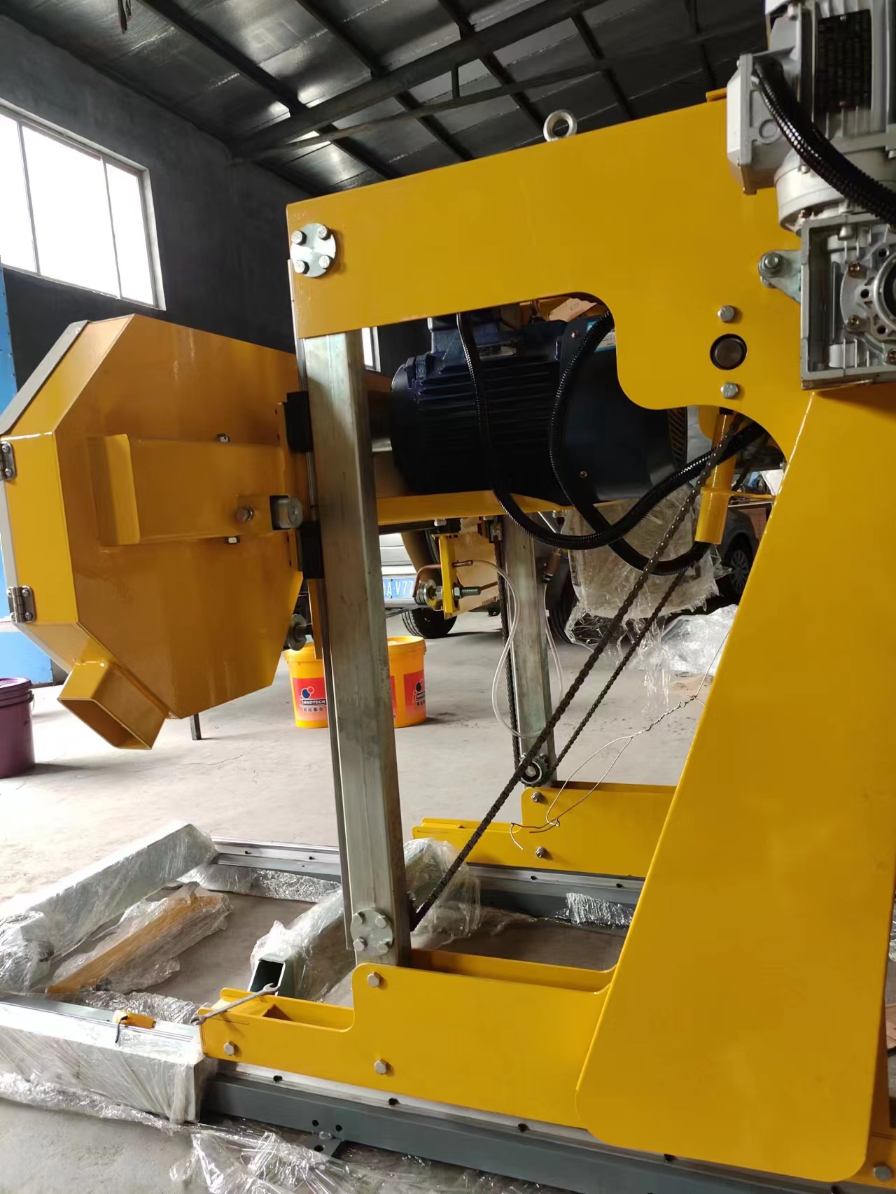 Станок ленточнопильный по дереву