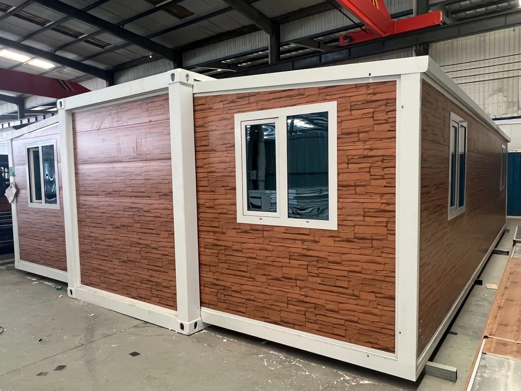 CE Certificate Prefab Home Modern Folding Expandable Container House with Bathroom and Kitchen