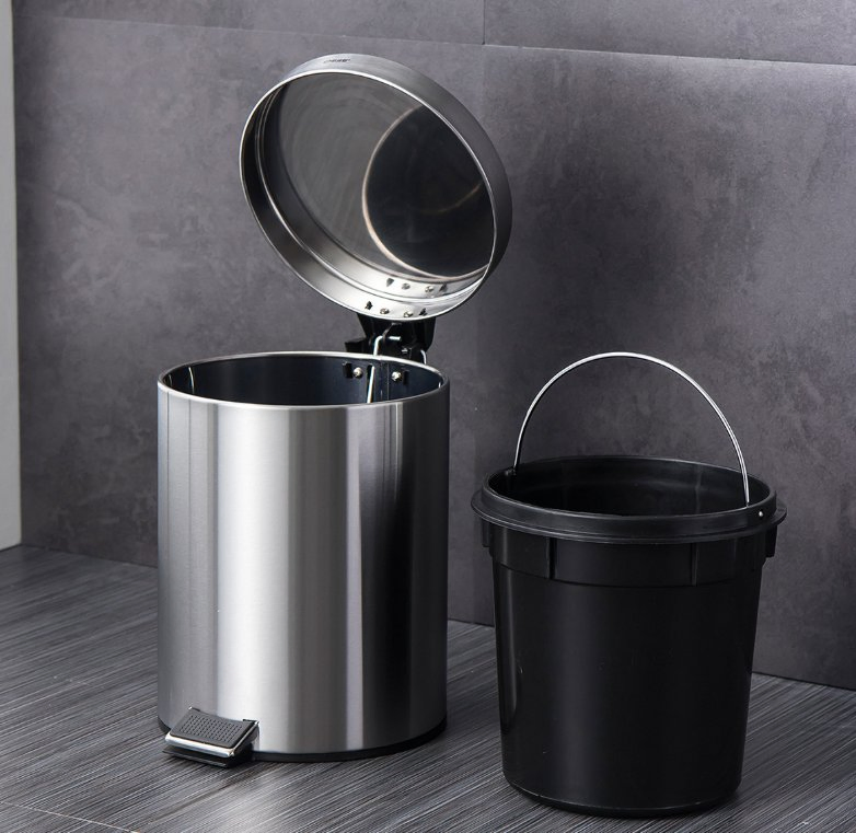 Мусорное ведро с педалью из нержавеющей стали