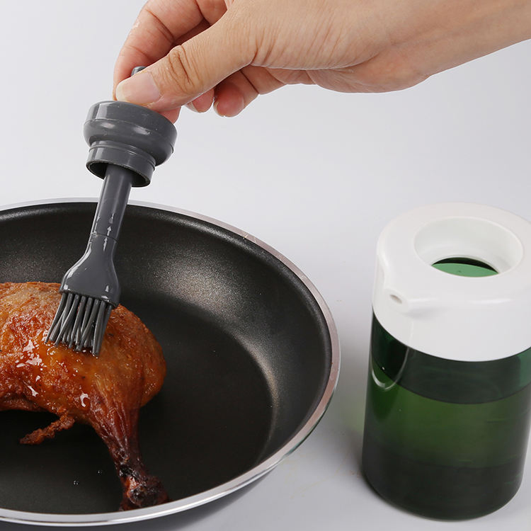 Hot Sale Creative Easy Touch Pump 150ml 2in1 Plastic Kitchen Oil Dispenser Bottle with Silicone Brush