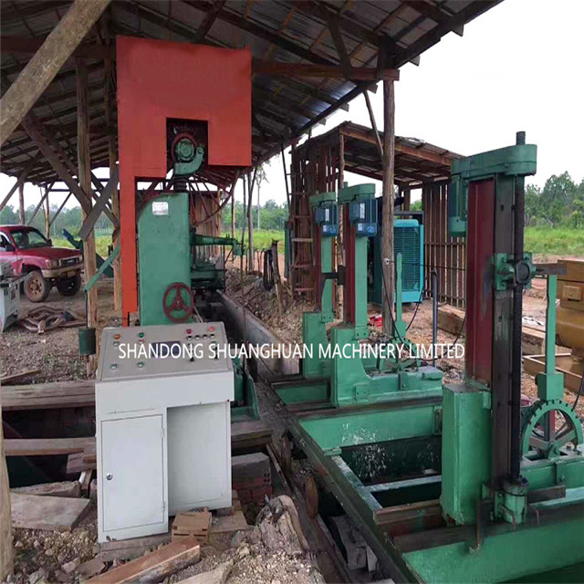 Ленточная пила по дереву вертикальная с тележкой