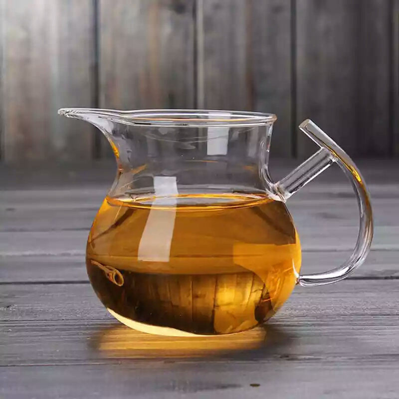Чашка для чая Sharing Glass с арочной ручкой