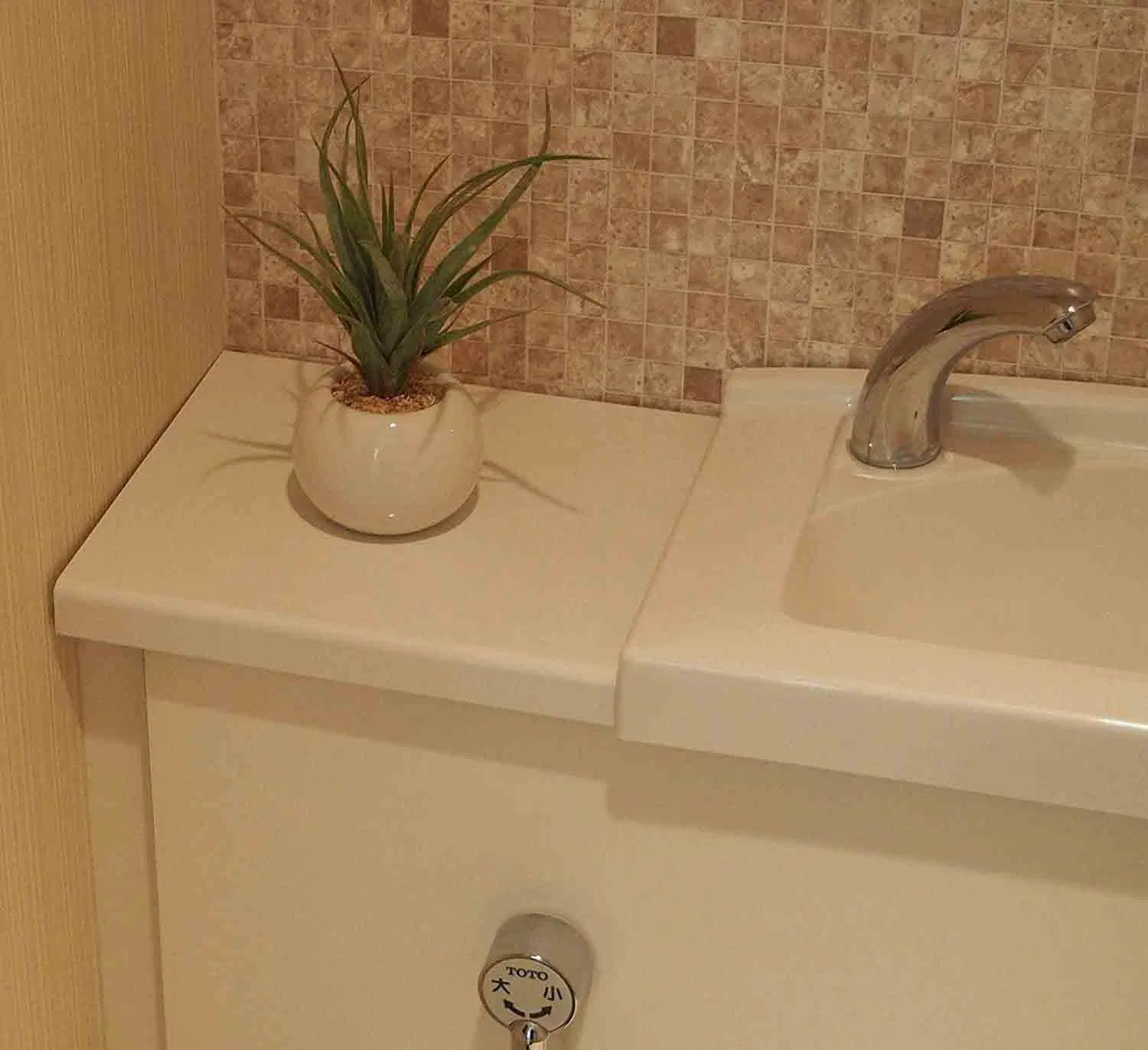 New Design Mini Ceramic Flower Pot for Home Decoration