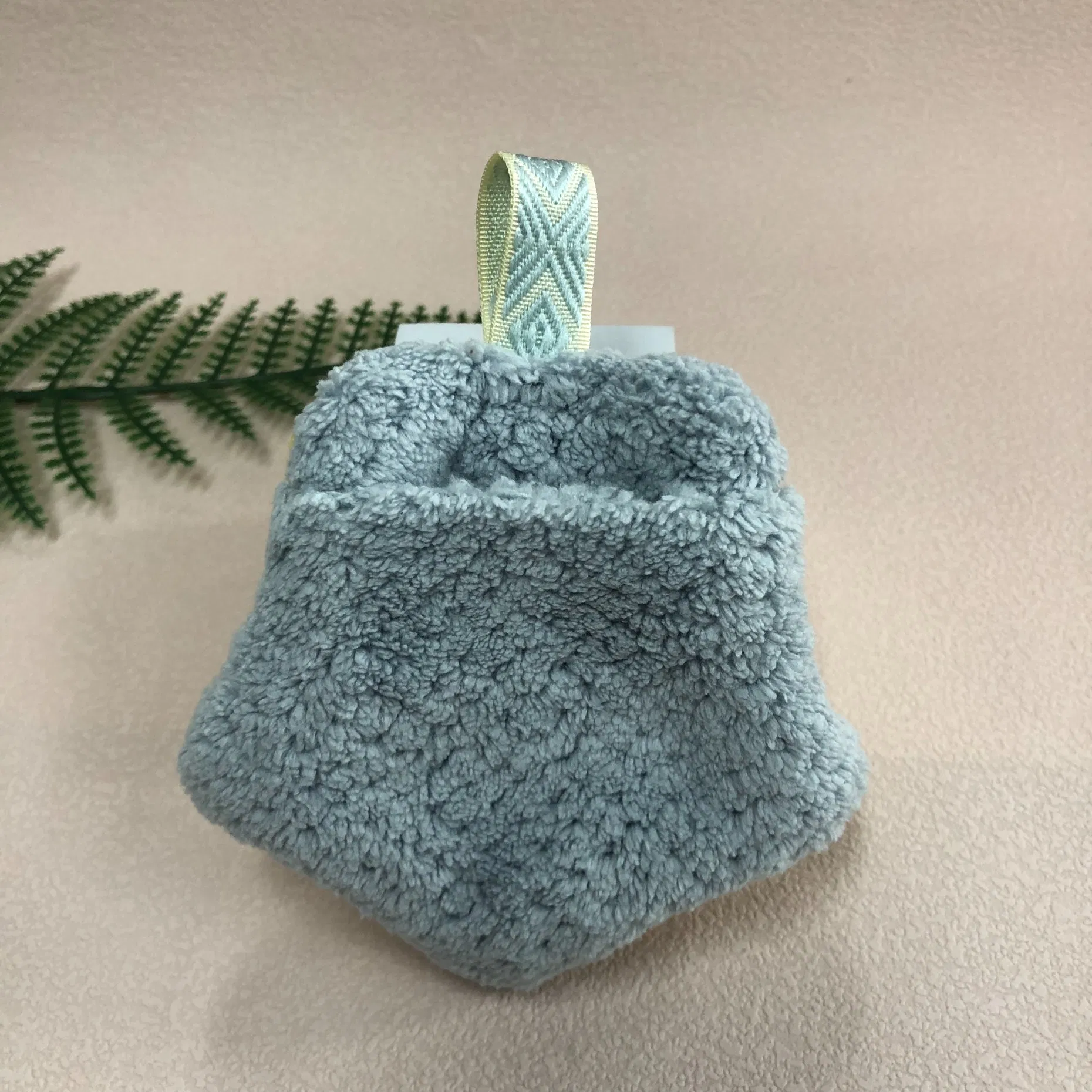 Premium Beauty Cosmetic Sponge and Luxurious Velvet Makeup Powder Puff