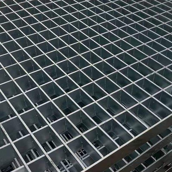 Heavy-Duty Steel Safety Walkway Grating for Canal Covers
