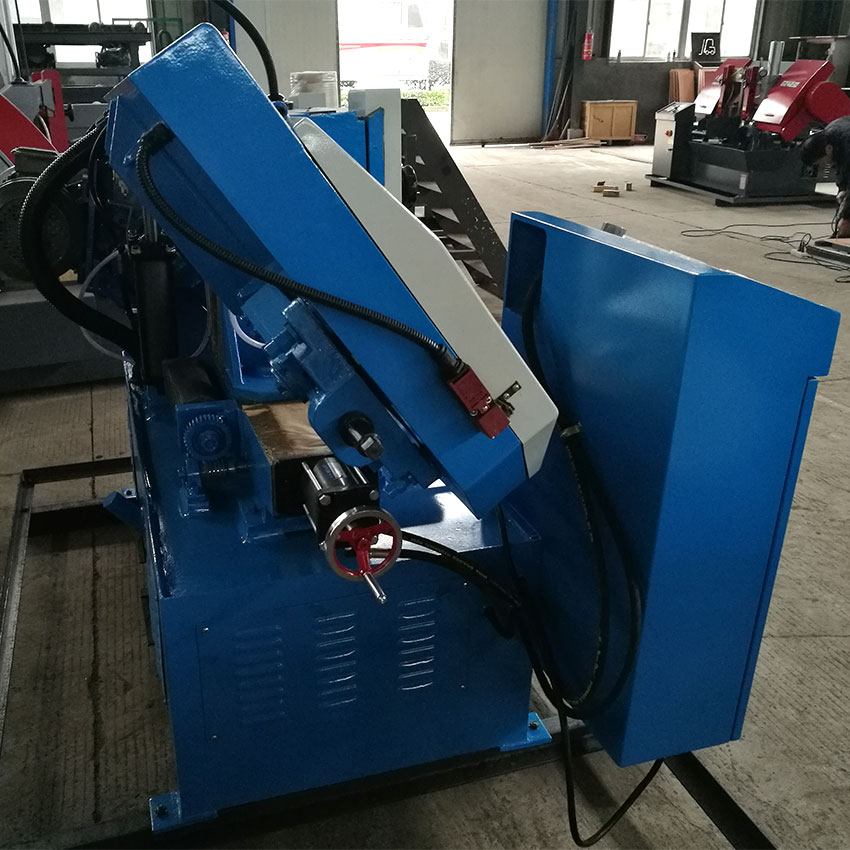 Ленточнопильный станок по металлу горизонтальный CS-280I