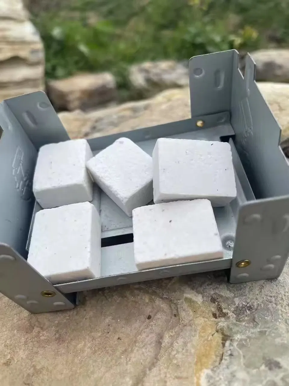 Natural Waterproof White Firelighter Cubes Solid Fuel Fire Starter for Camping Outdoor Fire Starter