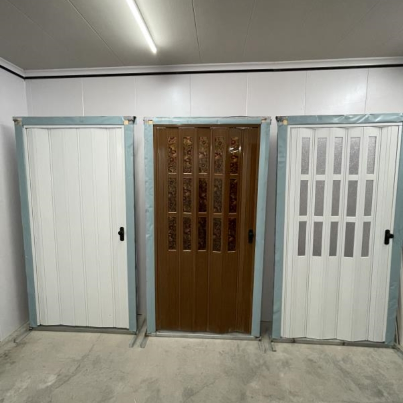 Iraq Good Sale 2.1 Meter Height 1meter Width PVC Decoration Folding Door for Internal Room Decoration