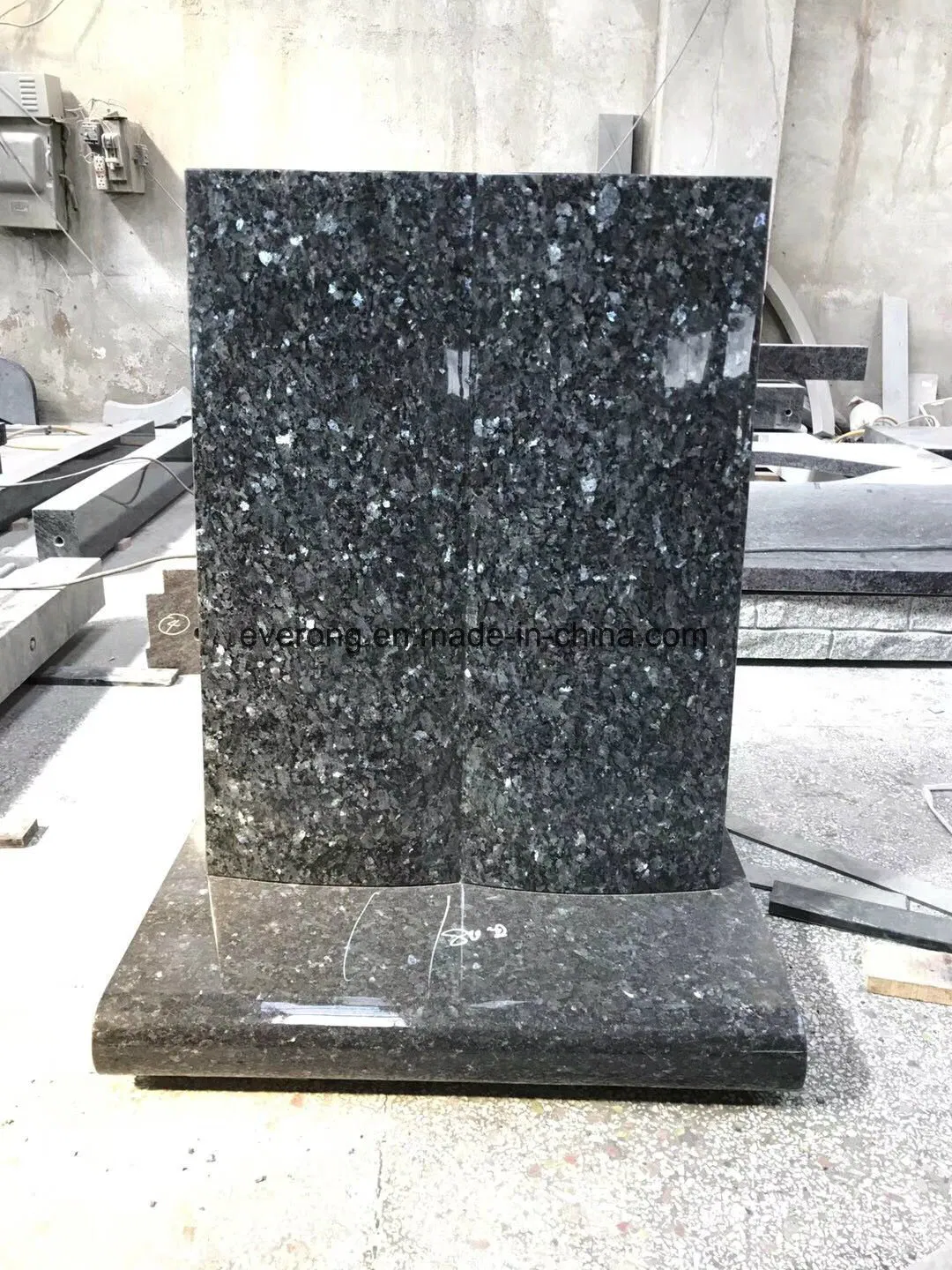 Hot Design Blue Pearl Granite Tombstone for Memorial