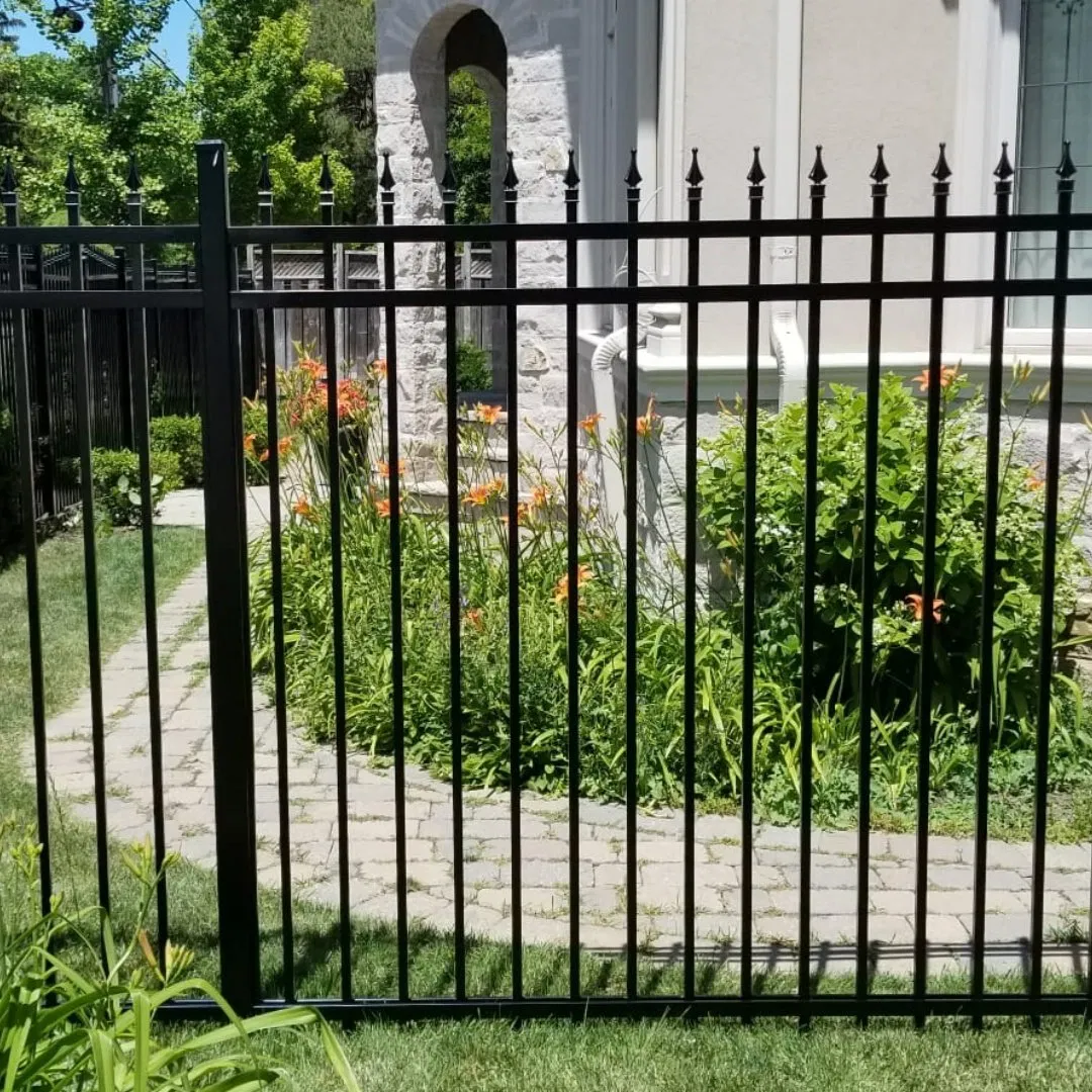 Hsj Wholesale High Quality Residential Galvanized Steel Picket Fence Panels Temporary Home Garden Backyard Fencing Wrought Iron Fence