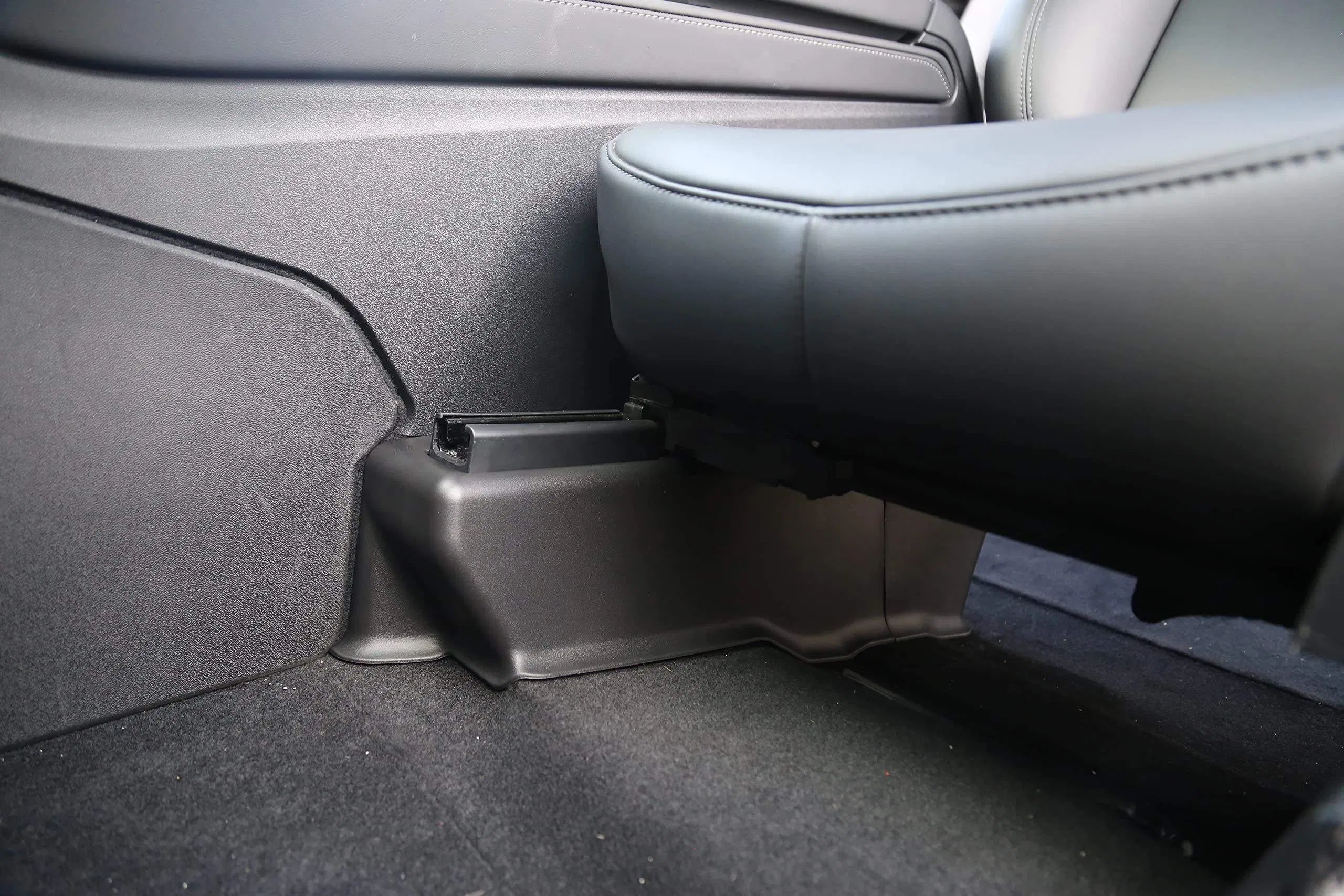 Защитные накладки на направляющие сидений Tesla Model Y/X/3