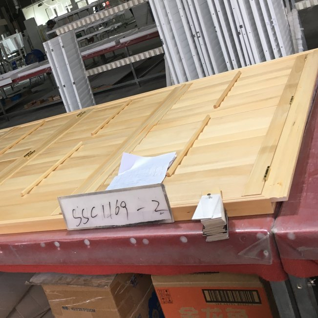 Brown Basswood Shutter Aluminum Solid Wood Window Shutter for Building