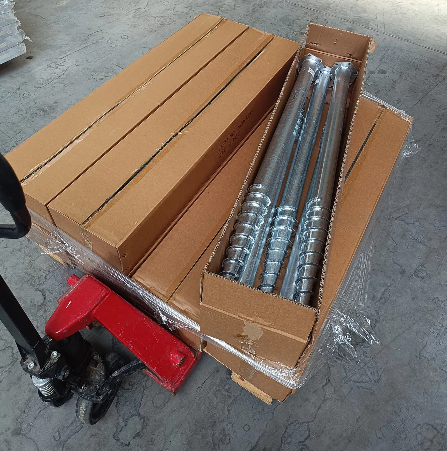 Винтовая свая 89 мм с фланцем 220 мм для солнечных панелей