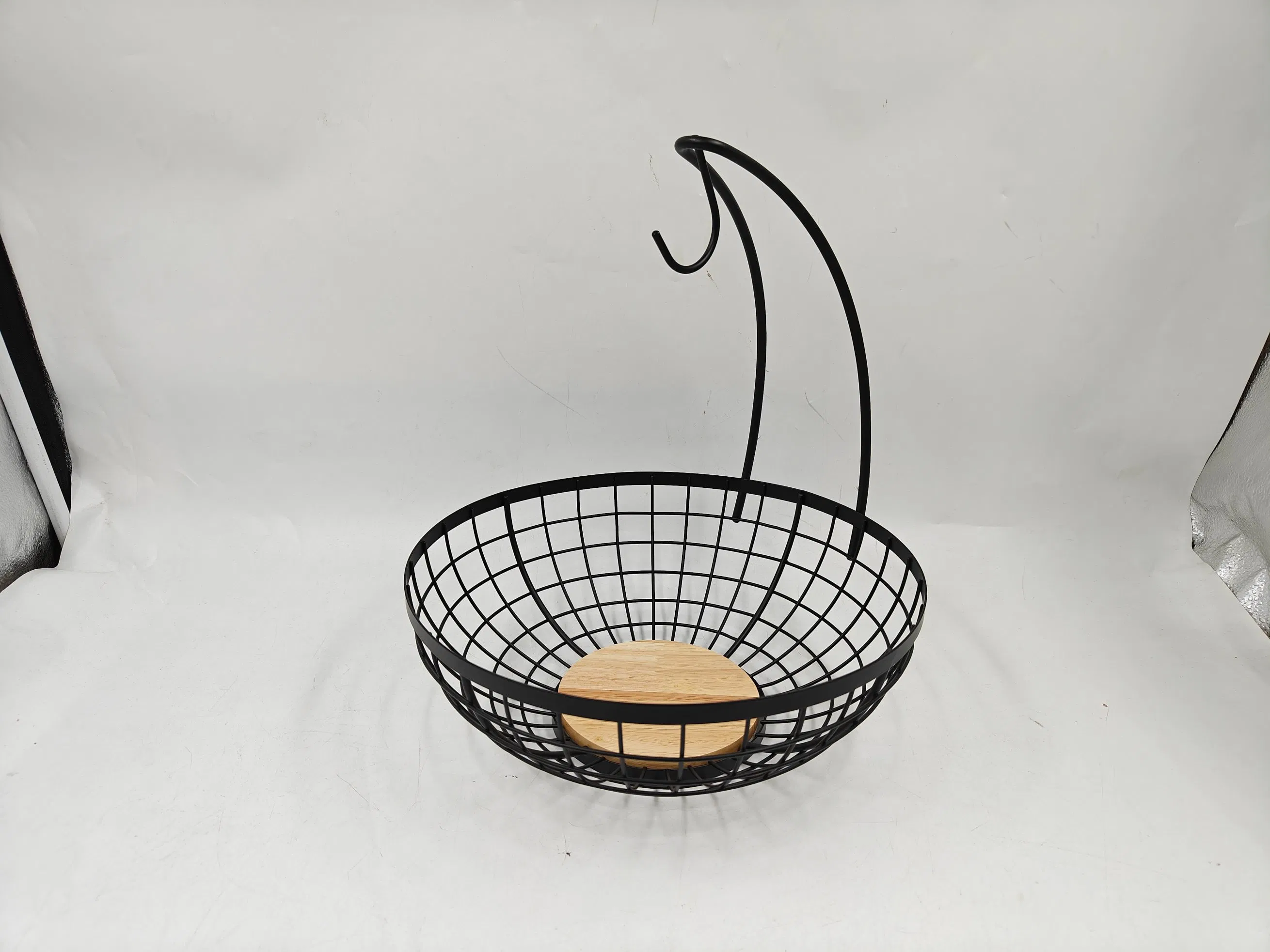 Деревенская железная корзина для фруктов