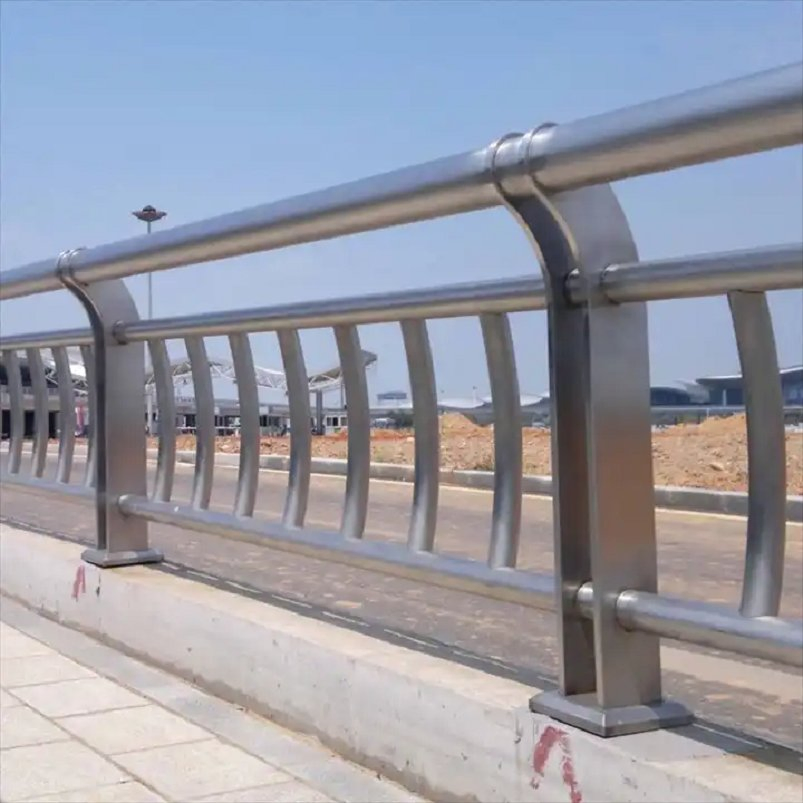 Low Price Road Safety Steel Highway Barrier Bridge Guardrail for Sale