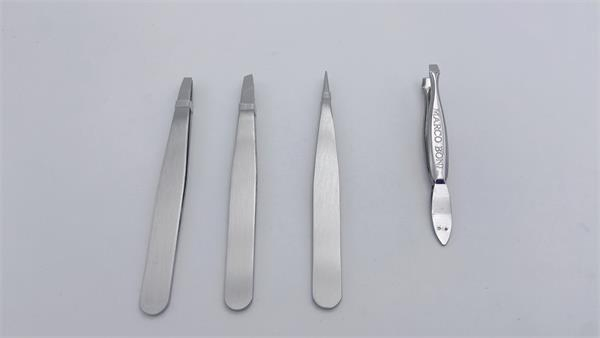 Foshan Fengdeli Makeup Beauty Eyelash Tweezers with Chrome Plating for Brazil Market