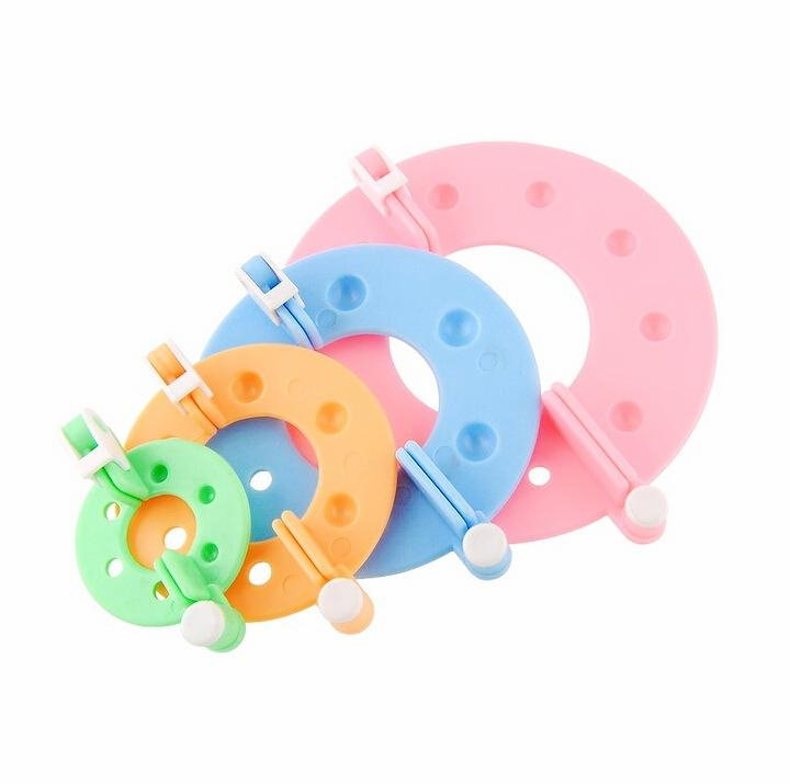 Набор для помпонов из 4 пар пластиковых кругов