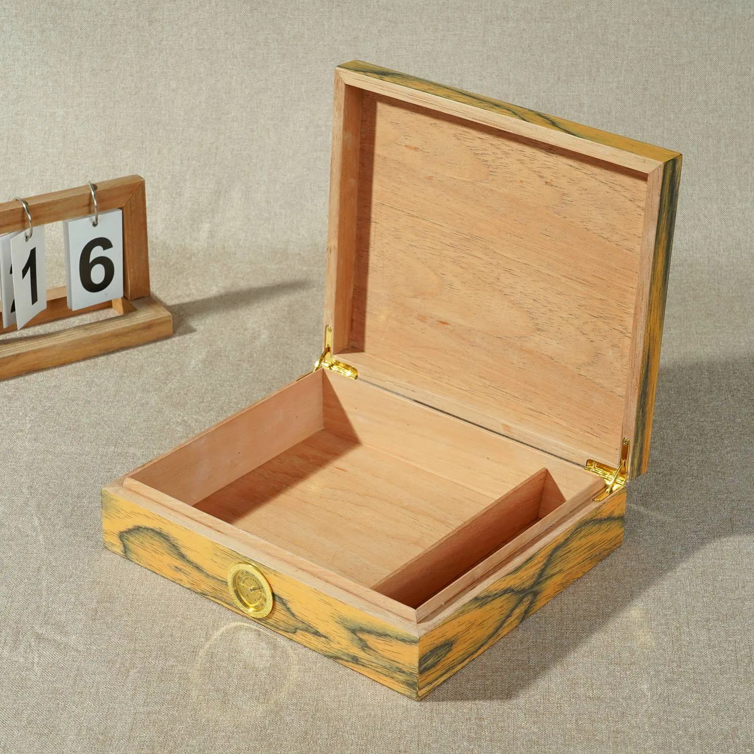 Wholesale Custom Matt Spanish Cedar Luxury Storage Packaging Wood Cigar Humidor Box