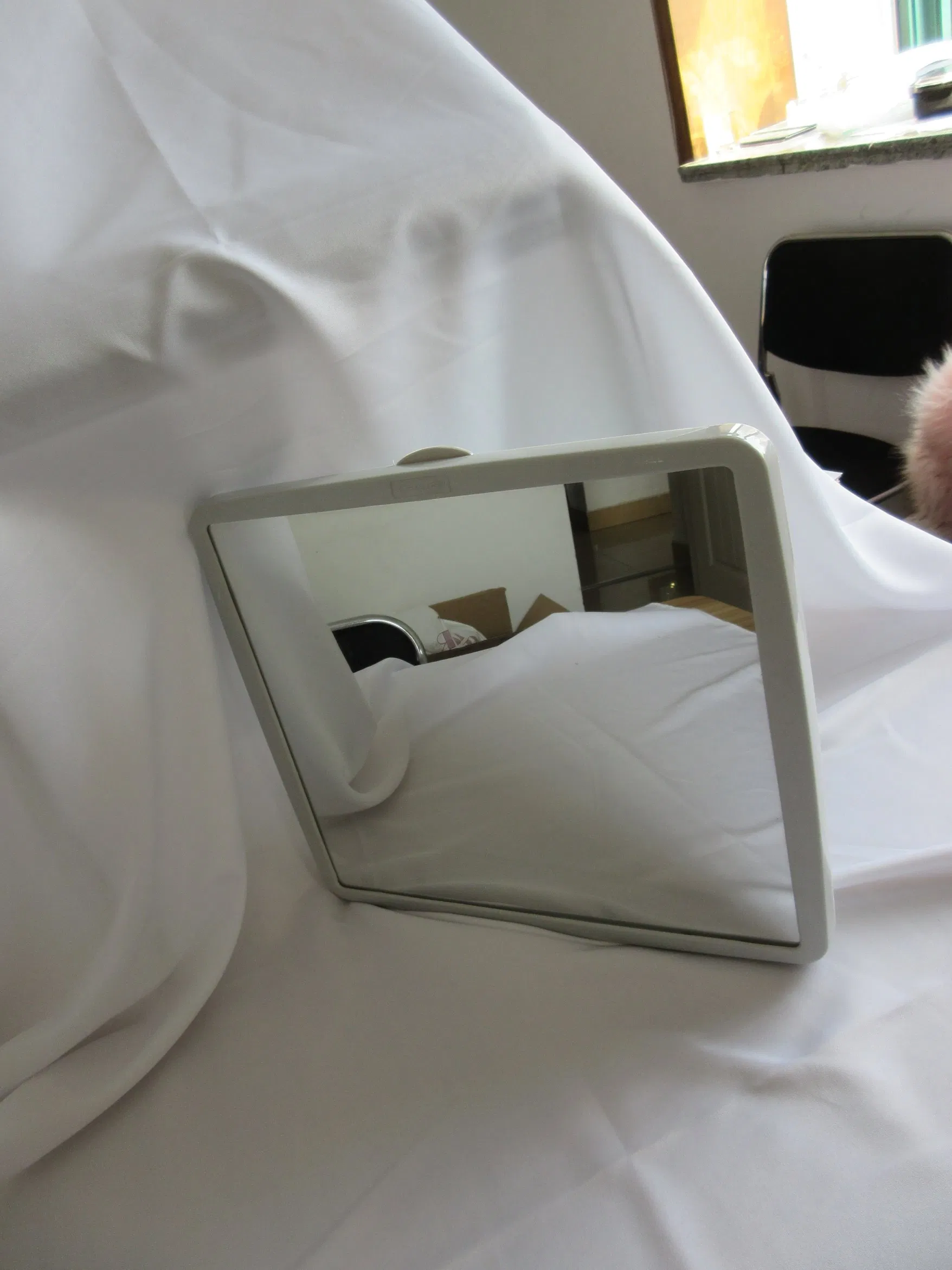 Wholesale Custom 2mm-12mm Toughened Mirror/Cosmetic Mirror/Decorative Mirror/Curtain Wall