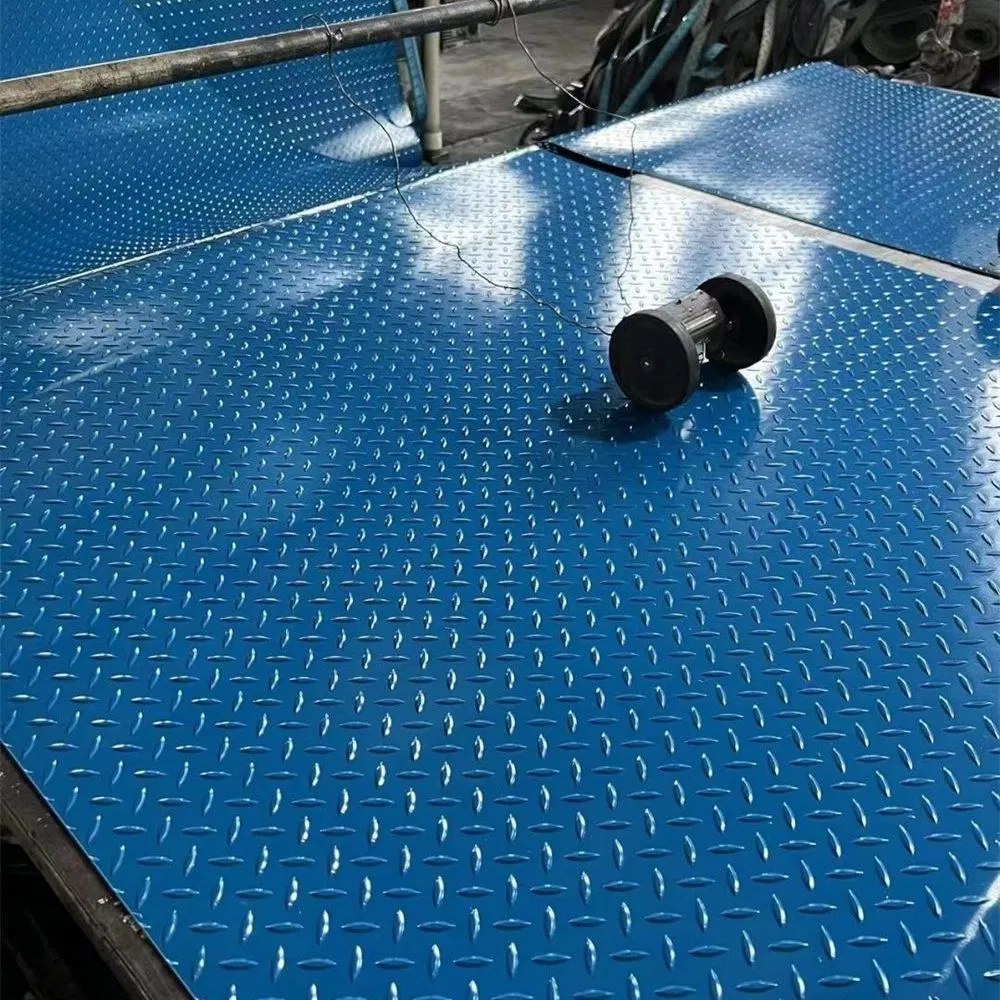 Anti Slip PVC Rubber Flooring Mat PVC Vinyl Floor Mat Bus Floor Mat Waterproof Kitchen Mat with Stud Diamond Pattern