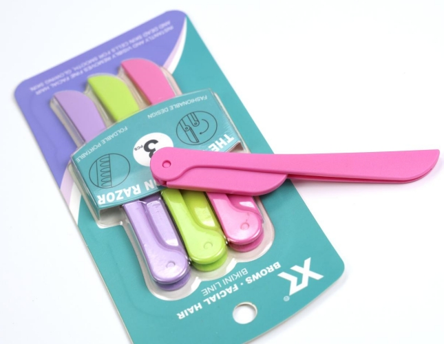 Precision Portable Stainless Steel Eyebrow Trimmer for Flawless Grooming