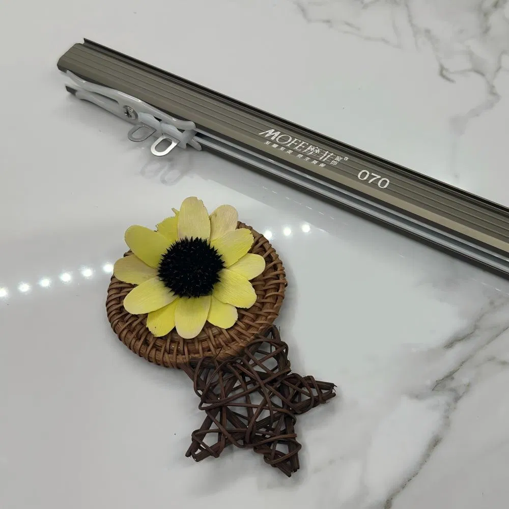 Luxury Modern Style Eco-Friendly/Rust Proof/Silent Square Curtain Track