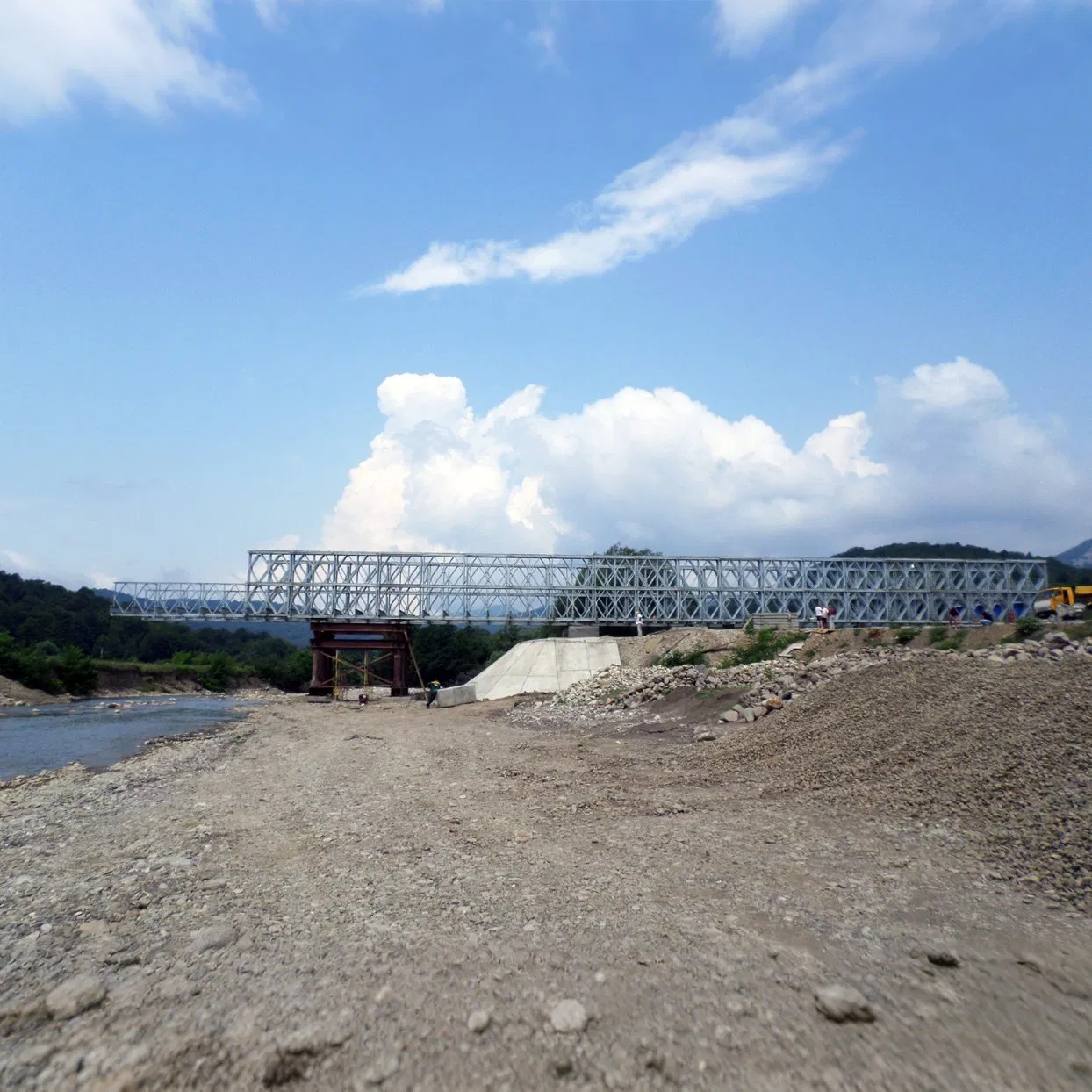 Durable Glulam Helix Pedestrian Bridge for Urban Pathways