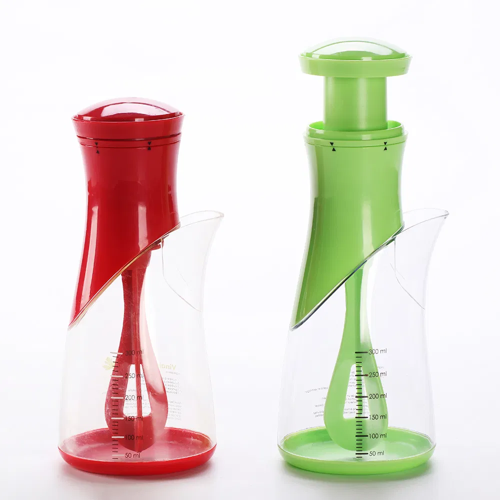 Plastic Salad Blender Sauce Dressing Mixer Salad Shaker Container with Measurement Marks