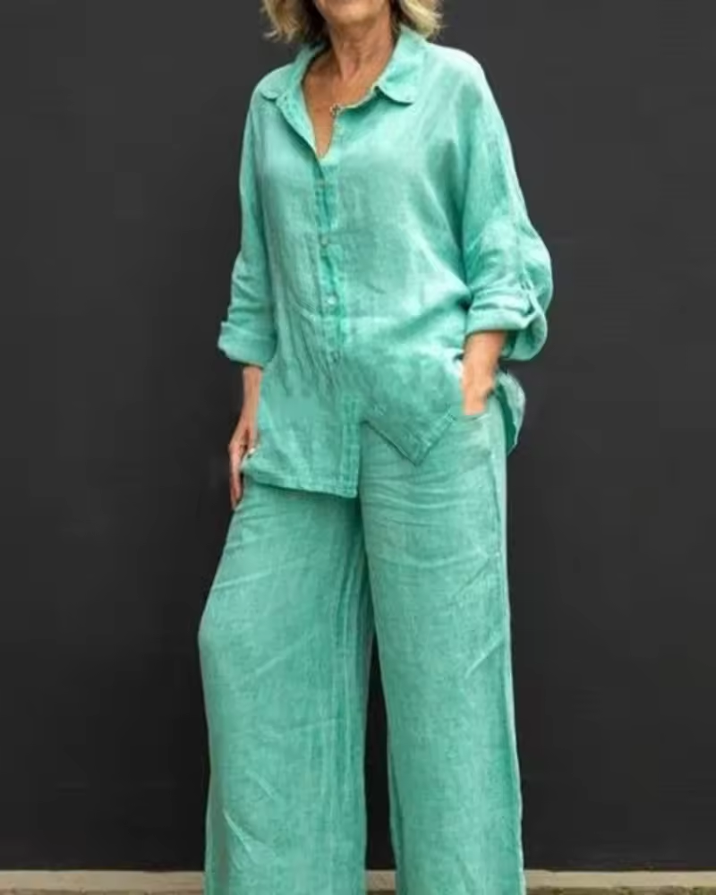 Комплект женский рубашка с пуговицами и брюки классический