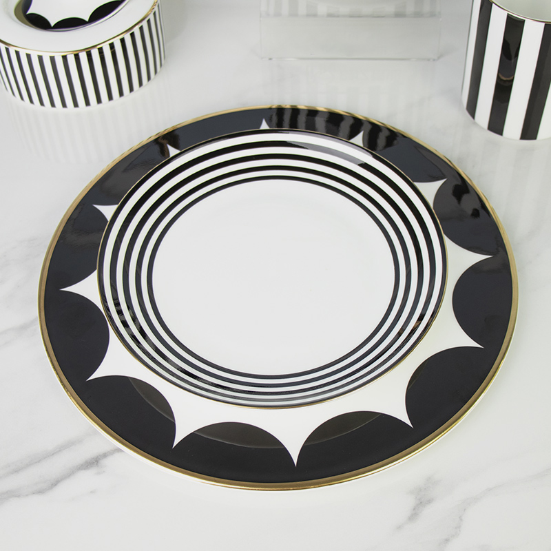 Gold Western Complete Dinnerware Luxury Dinner Set Bone China Luxury