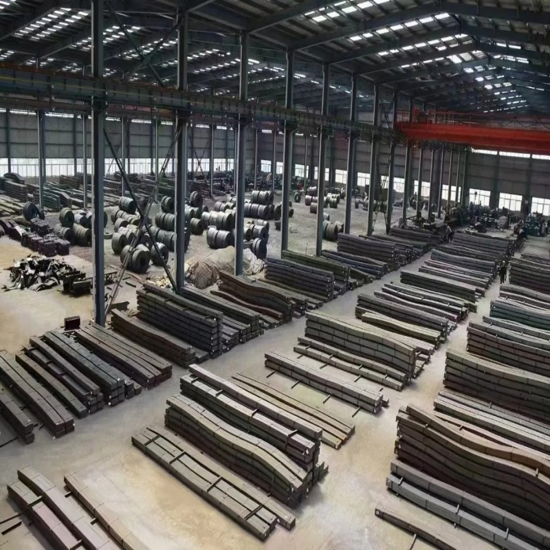 Pre-Engineered Steel Structure Construction Factory Warehouse Hangar Car Storage Shed with Sandwich Panel