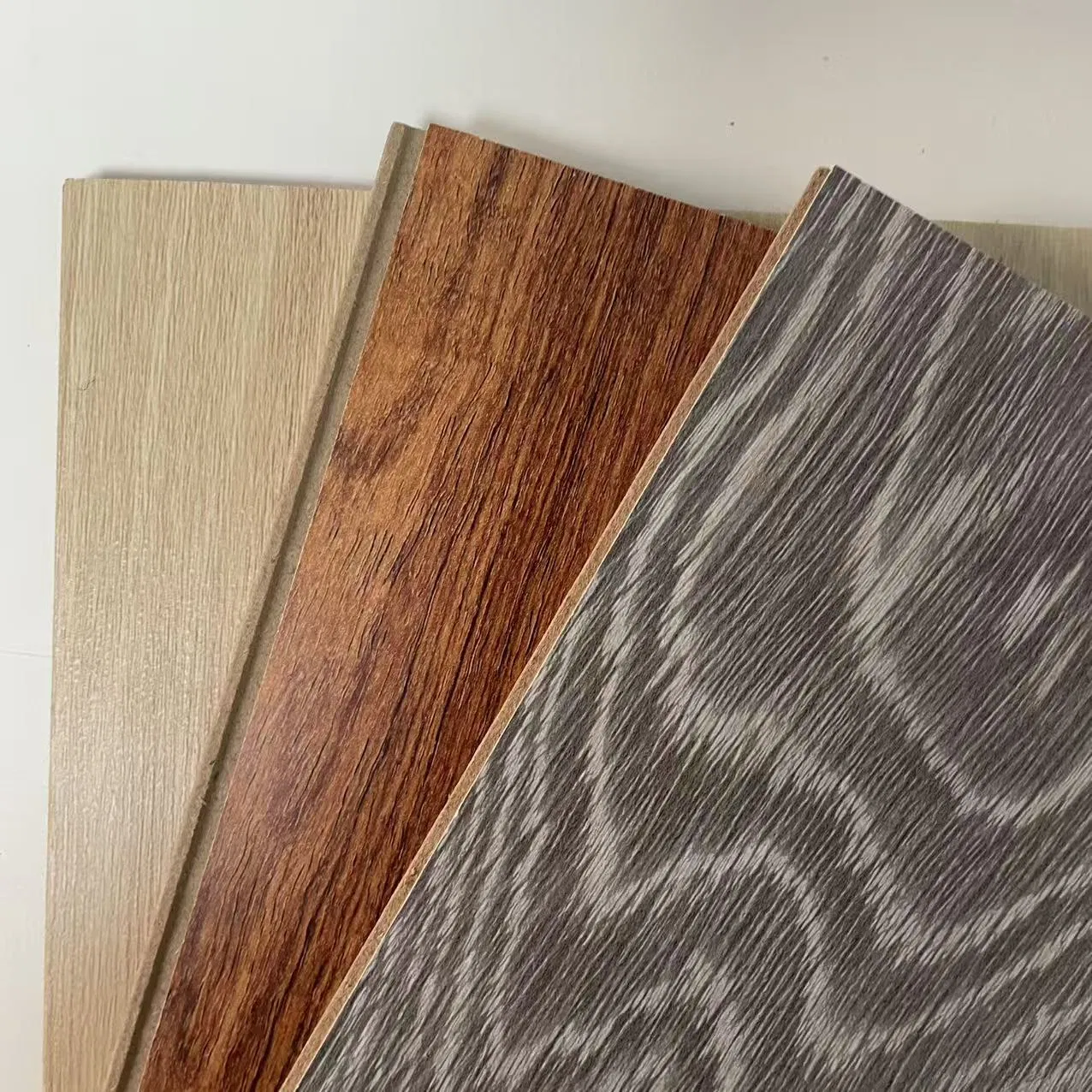 Modern Home MDF Laminate Floor Smooth Finish Comfortable Feel