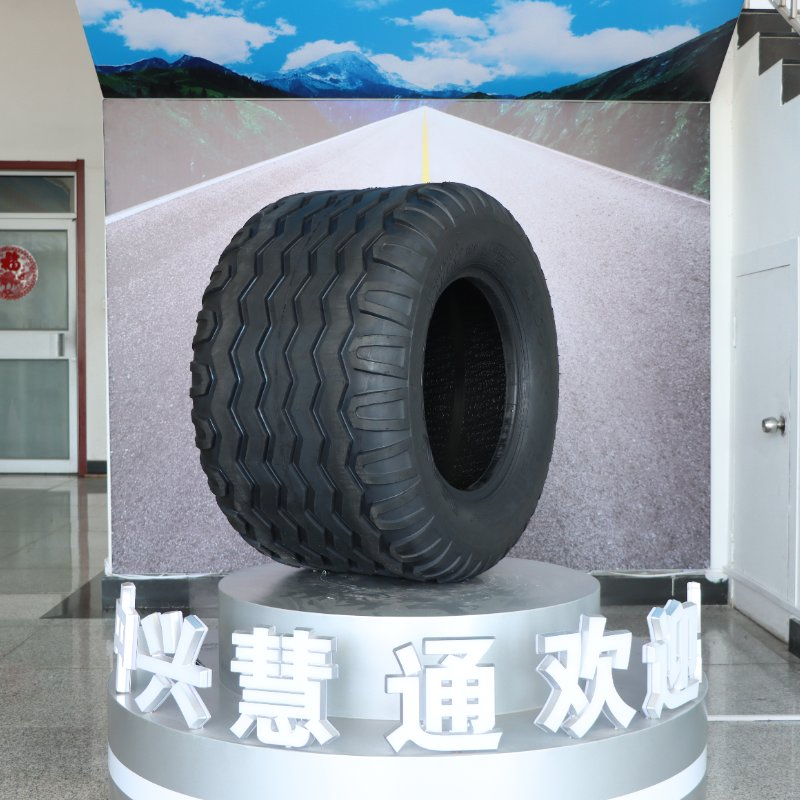 12.5-80-15.3PR Grain Truck Tire HT702